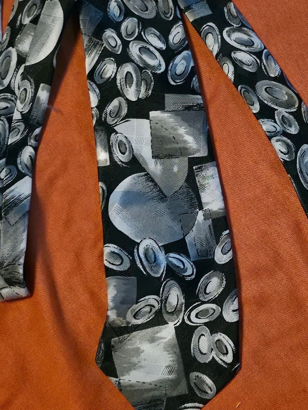 4/$25 Deal! Vintage Black and Gray Geometric & Circular Pattern Tie